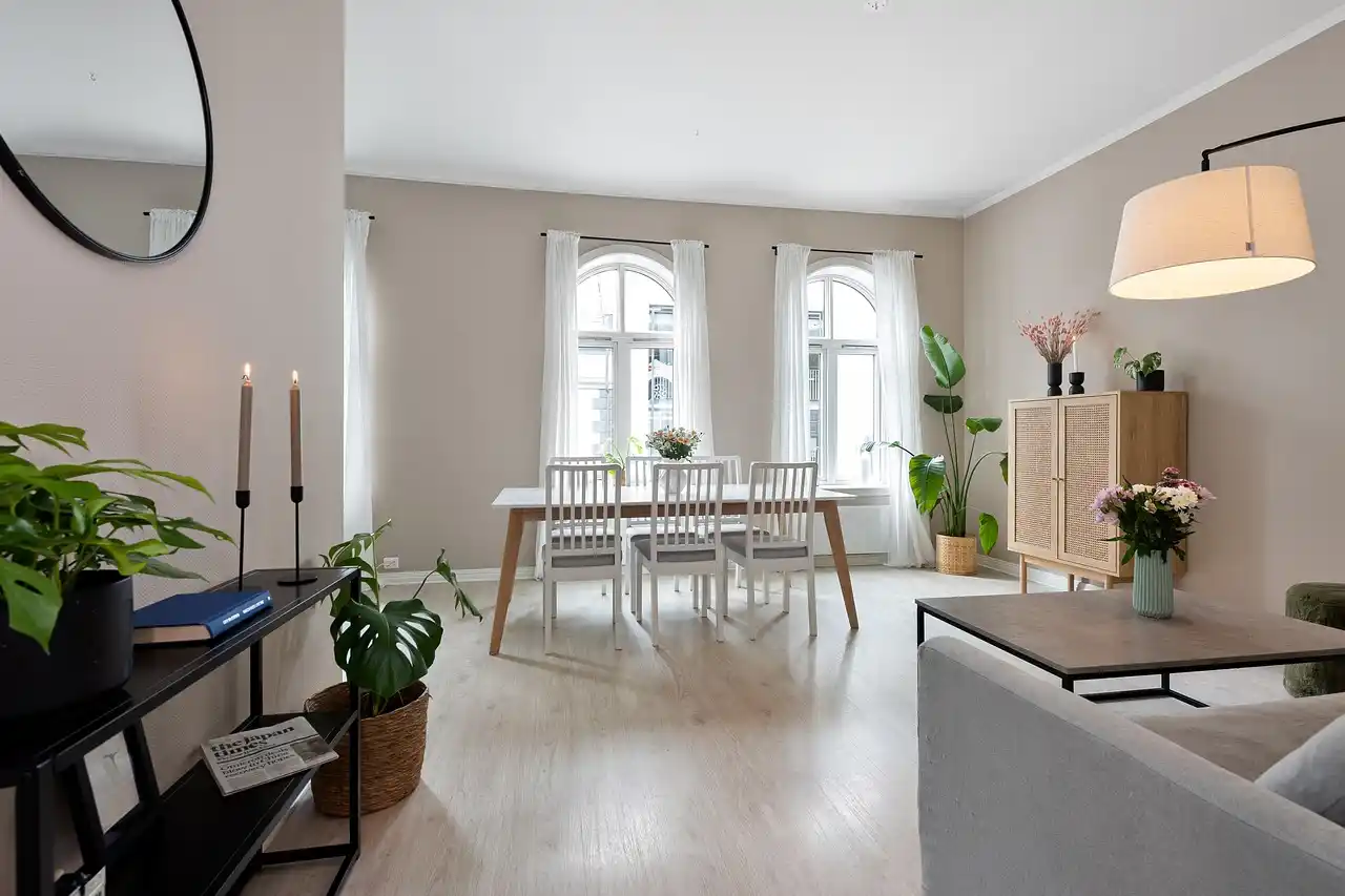 Home Window Tinting Near Me: A Pro Guide